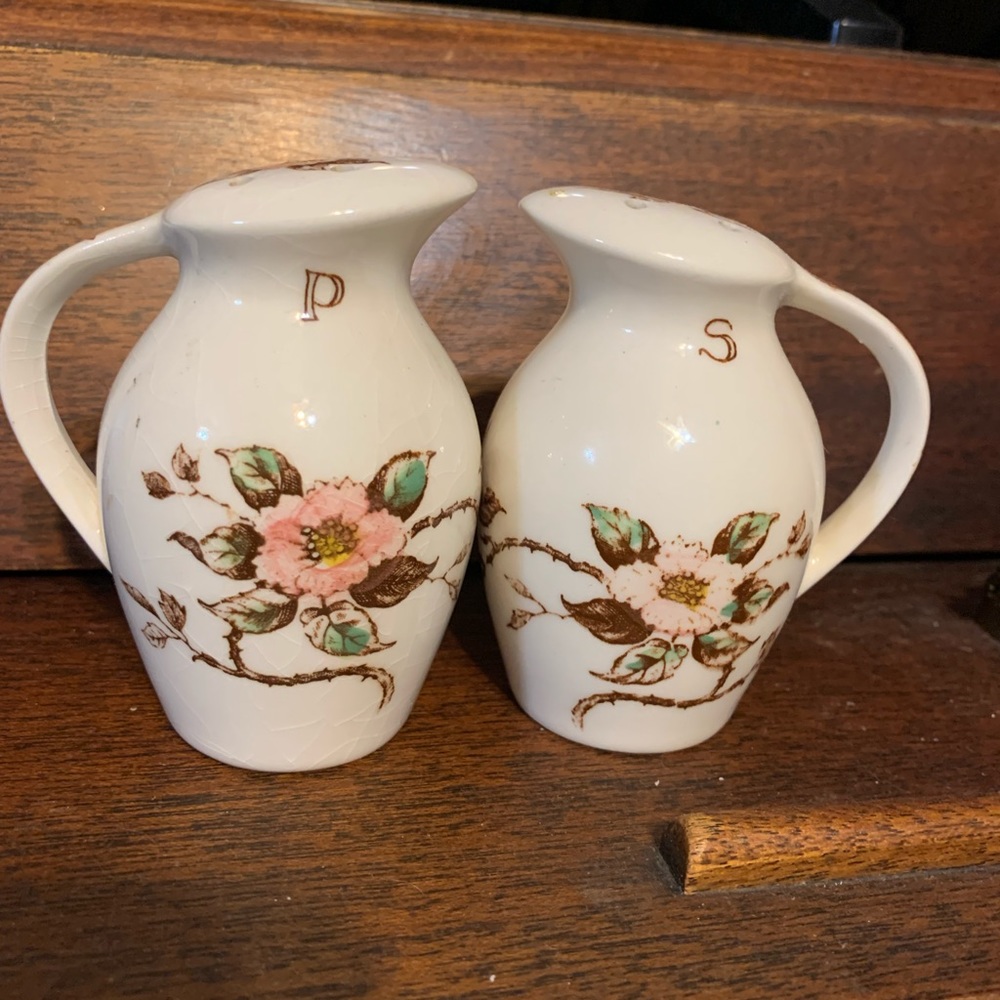 Vintage S&P shakers